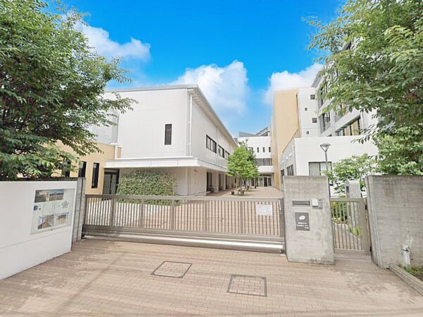 小学校 154m 練馬区立大泉東小学校