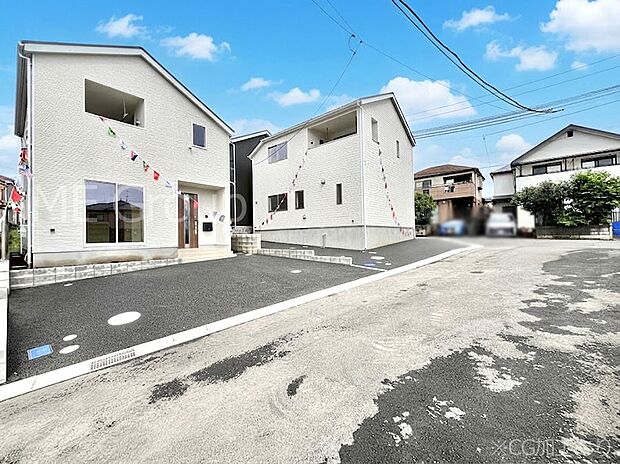 前面道路はきちんと整備されています