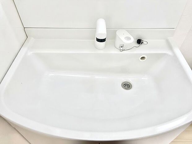 ハンドシャワー付き!使いやすい洗面台。