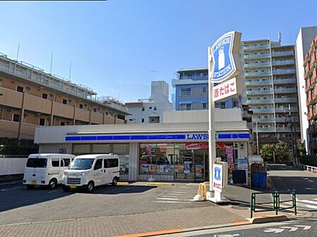 コンビニ 30m ローソン 板橋高島平九丁目店