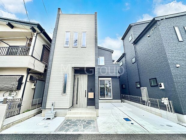 たっぷりの陽光と心地よい風が舞い込む住まい