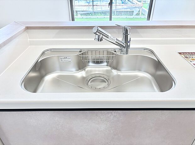 いつでも清潔なおいしいお水を。一つの水栓で水道水と浄水を使い分け。