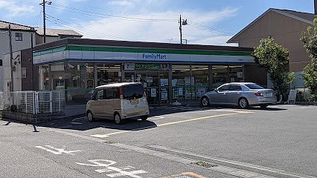 コンビニ 300m ファミリーマート 川口前川店