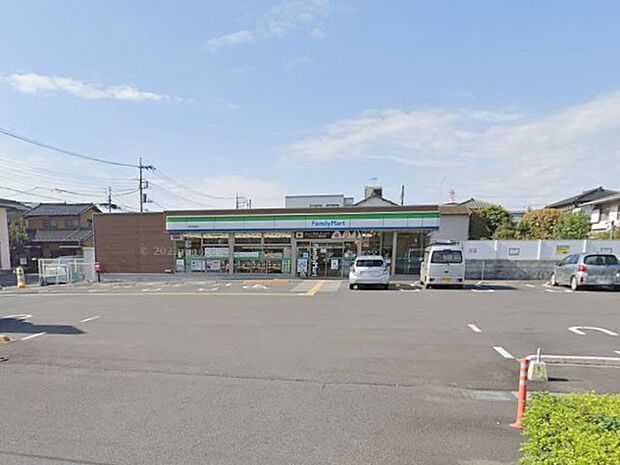 コンビニ 900m ファミリーマート春日部粕壁店