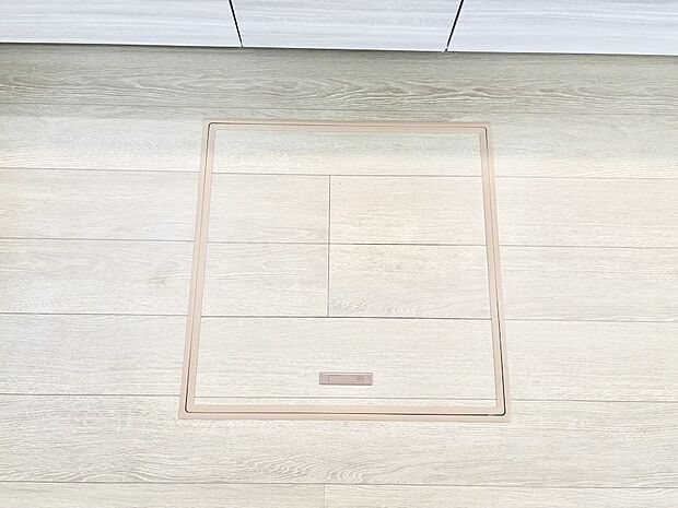 床下収納付き!日用品・非常用品の収納にも大活躍。