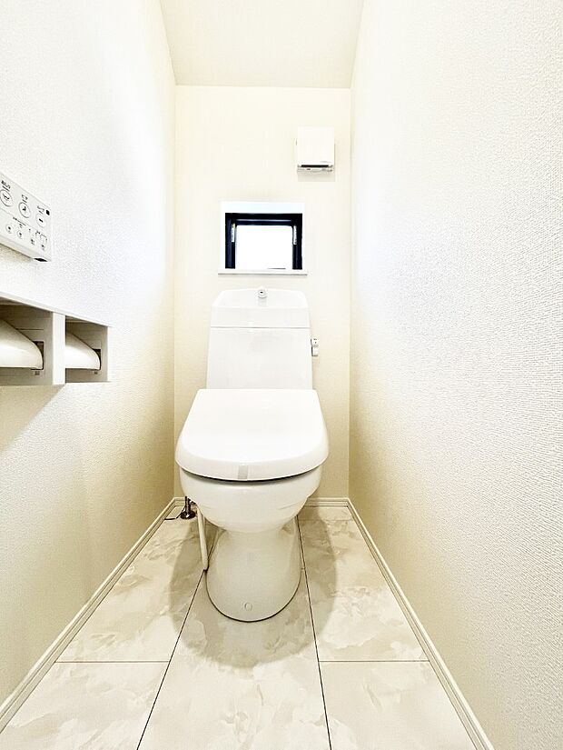 トイレは温水洗浄機能付き