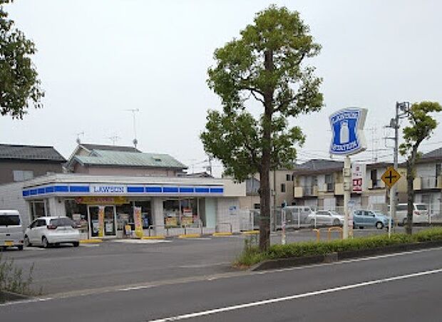 コンビニ 600m ローソン 春日部栄町二丁目店