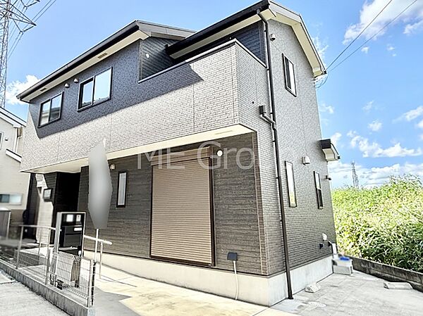 洗練された外観、上質な住空間が広がる室内は永く安心して過ごせる住居です。