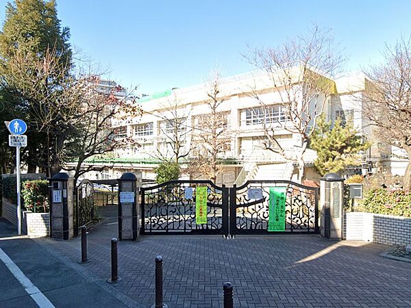 小学校 550m 板橋区立北野小学校