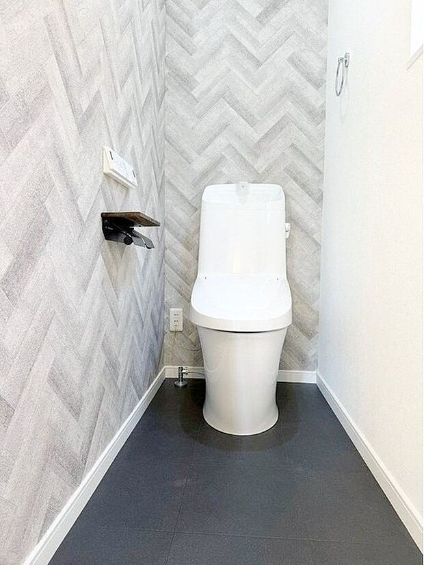 トイレは温水洗浄機能付き