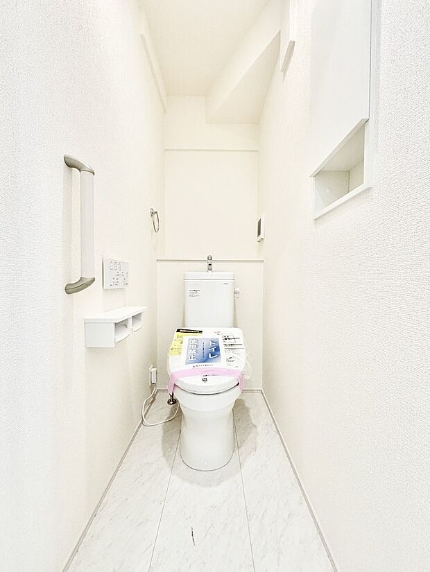 トイレは温水洗浄機能付き