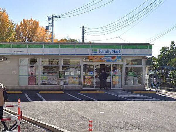 コンビニ 400m ファミリーマート さいたま中浦和店