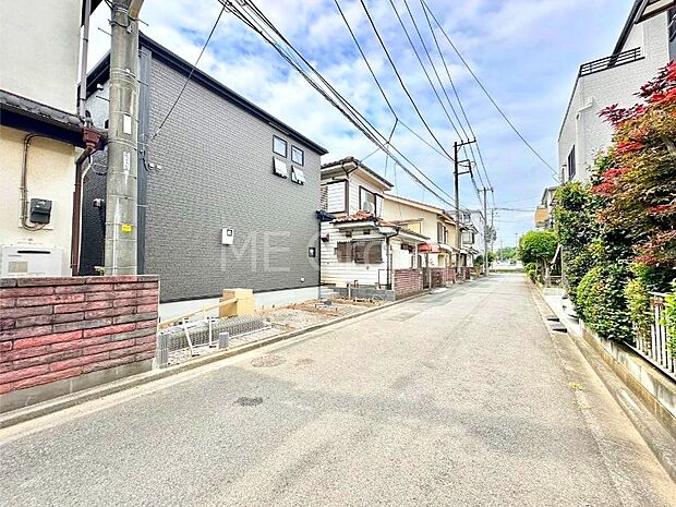 見通しの良さとともに、街並みに開放感を与えてくれます。