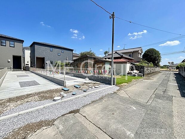 奥まった地形は、車道に面しておらず、静かでプライベート感を味わえる立地です。