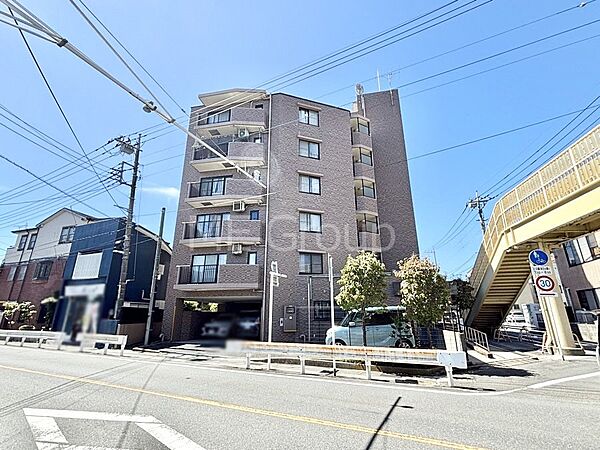 溢れる陽光でご家族の笑顔も輝く