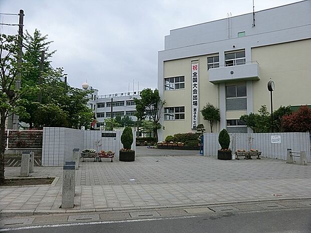 中学校 1859m 川口市立榛松中学校