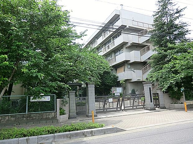 中学校 1440m さいたま市立田島中学校