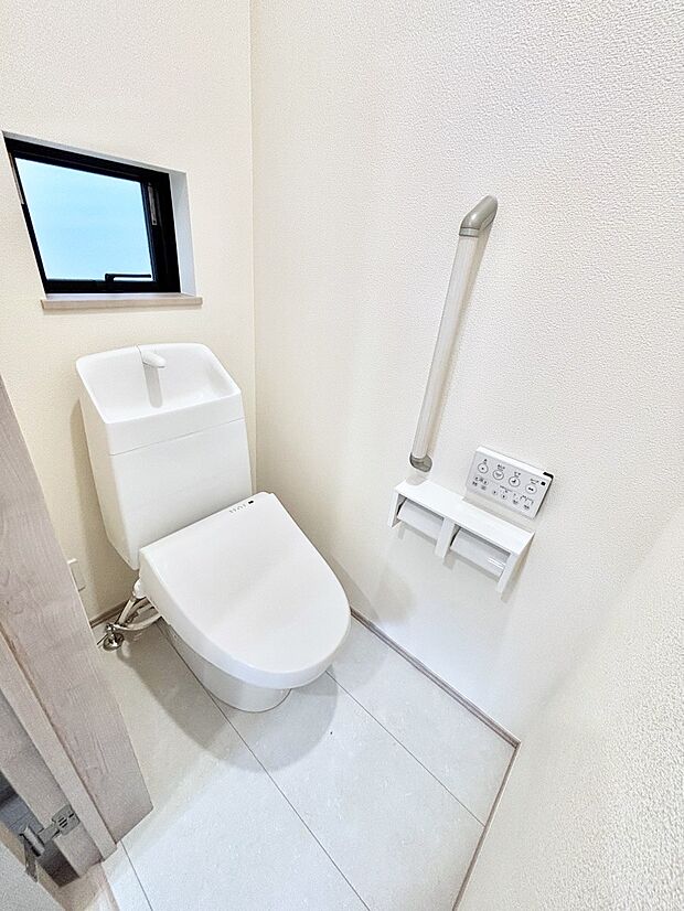 ウォシュレット付きトイレが1階と2階それぞれに配置されていてとても便利です。