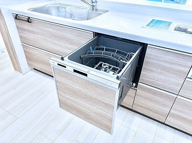 面倒なお片づけは食洗機にお任せ!家事の負担が減って、時間にも気持ちにもゆとりができます。