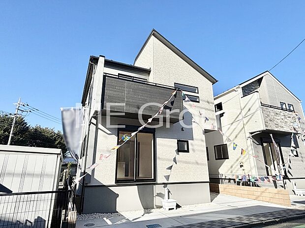 溢れる陽光でご家族の笑顔も輝く