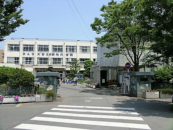 小学校 1107m 草加市立瀬崎小学校
