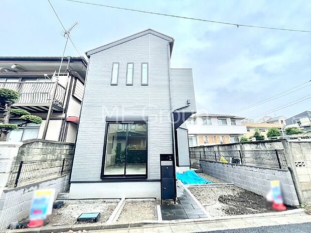 たっぷりの陽光と心地よい風が舞い込む住まい
