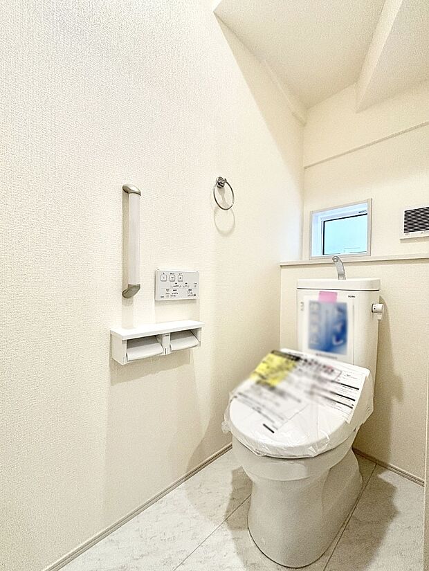 トイレは1階と2階それぞれに配置されていてとても便利です。 