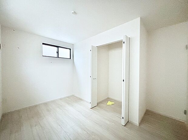 子供部屋にもおすすめな収納スペースたっぷりの居室