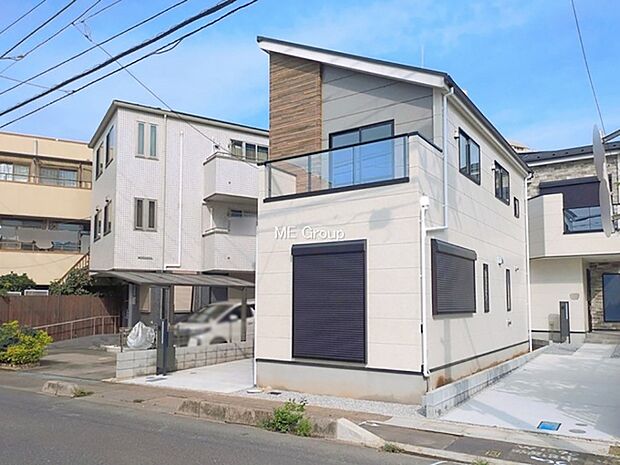 溢れる陽光でご家族の笑顔も輝く