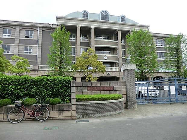 中学校 1700m 越谷市立北中学校