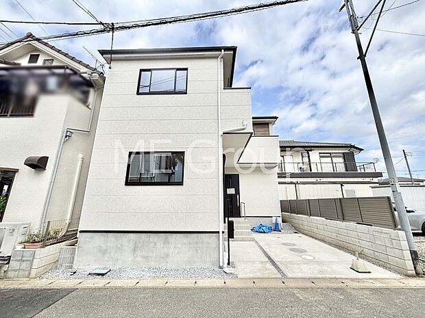 たっぷりの陽光と開放感に包まれる明るい住まい