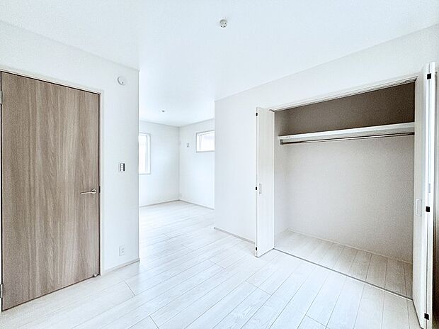 将来は2部屋にすることもできますね。お年頃になったら夢の個室にチェンジ！