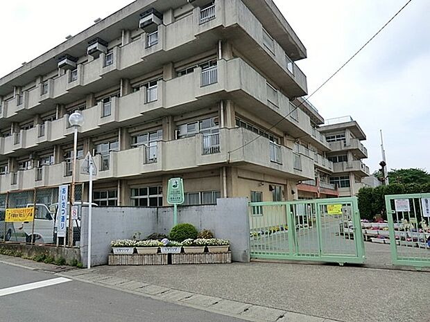 小学校 1500m さいたま市立西原小学校