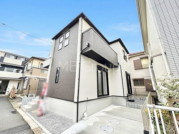 たっぷりの陽光と心地よい風が舞い込む住まい