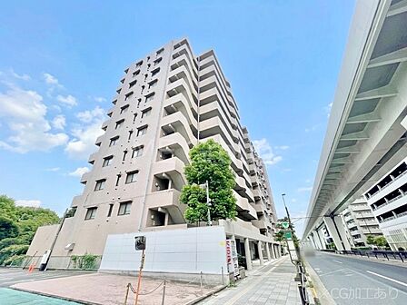 生活に便利な地に伸びやかな家族の生活風景を描く住まい