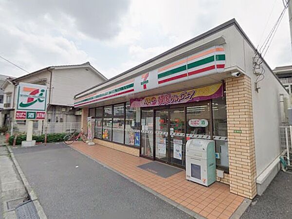 コンビニ 430m セブンイレブン足立中川1丁目店