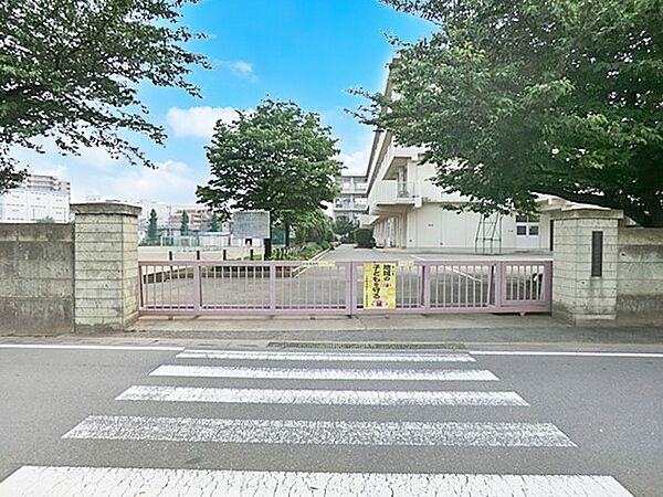 中学校 890m 三芳町立三芳東中学校