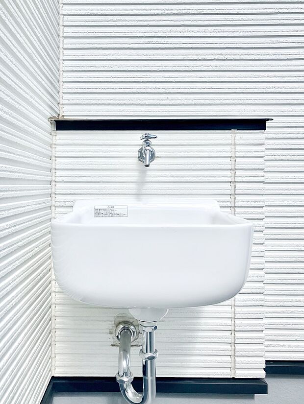 バルコニー水栓があればお掃除も楽々です。    