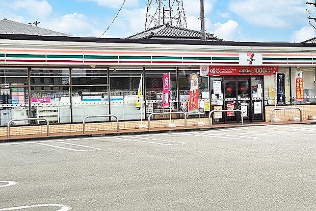 コンビニ 200m セブン-イレブン 戸田笹目中学校前店