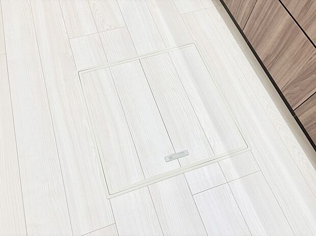 床下収納付き!日用品・非常用品の収納にも大活躍。