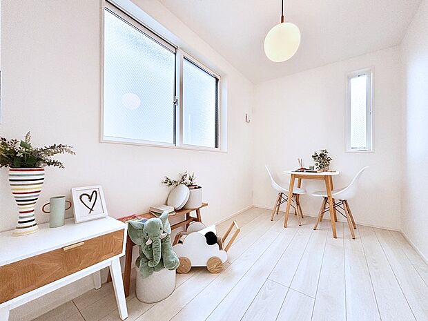 子ども部屋にぴったりの明るい空間。