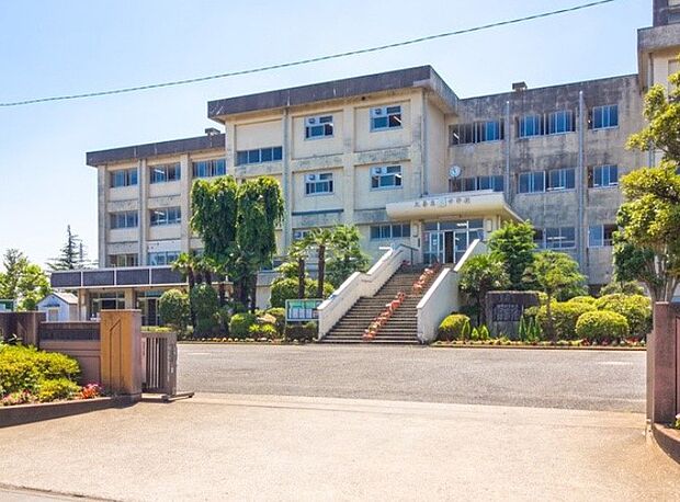 中学校 1300m 久喜市立久喜東中学校