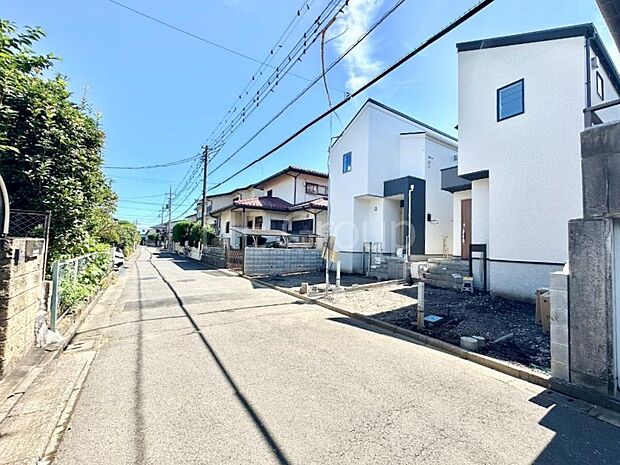 見通しの良さとともに、街並みに開放感を与えてくれます。