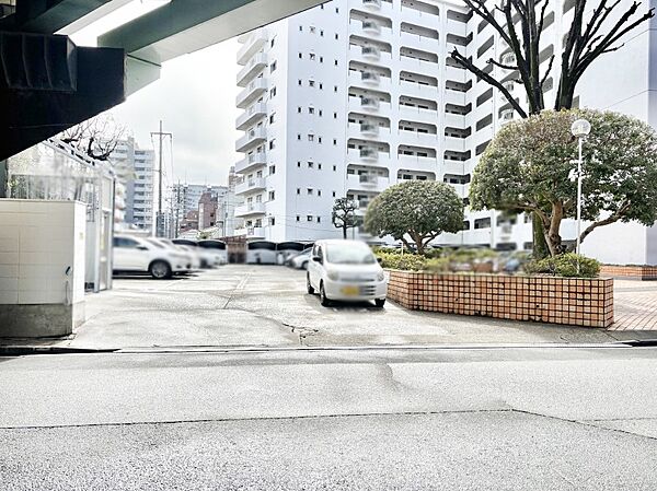 駐車場（空き状況は都度ご確認ください）