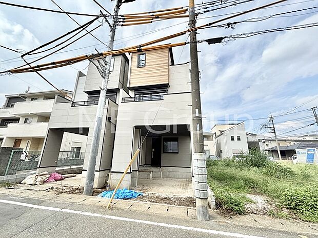 溢れる陽光でご家族の笑顔も輝く