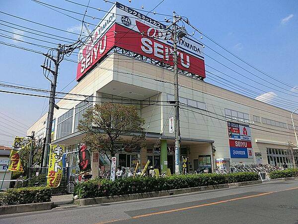 スーパー 1000m 西友東川口店