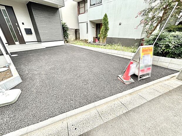 生活に欠かせない駐車スペース。