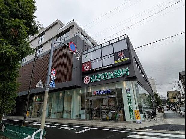 ドラッグストア 800m クリエイトS・D足立六町駅前店