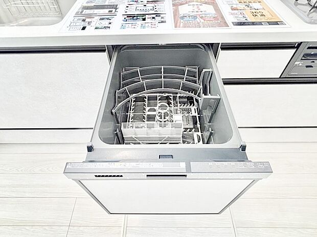 面倒なお片づけは食洗機にお任せ!家事の負担が減って、時間にも気持ちにもゆとりができます。