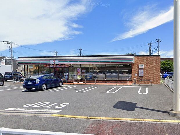 コンビニ 300m セブン-イレブン 松戸古ヶ崎店